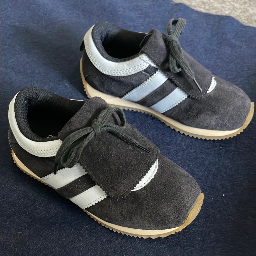 GAP Girls Navy and Lt Blue Stripe Sneakers